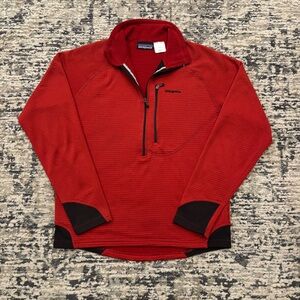 Patagonia Red and Black Men's Sweater